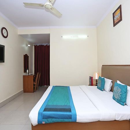 Oyo 10788 Hotel Harisons Continental Patna (Bihar) Kültér fotó