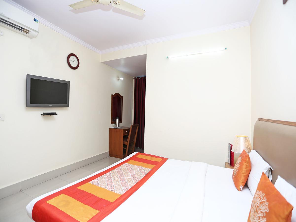 Oyo 10788 Hotel Harisons Continental Patna (Bihar) Kültér fotó